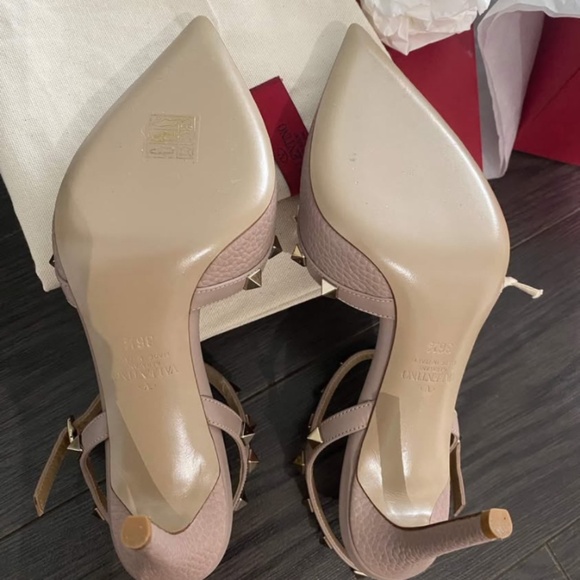 Valentino Garavani Rockstud Poudre Grained Leather Heels 36.5 New - Picture 3 of 6
